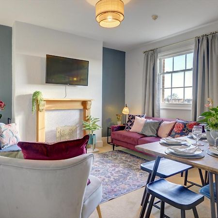 Regency Nest By Spa Town Property - Stylish 3 Bedroom Apartment On 2 Floors, Central Leamington Spa Exterior foto