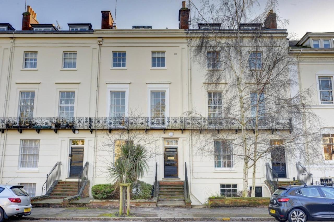 Regency Nest By Spa Town Property - Stylish 3 Bedroom Apartment On 2 Floors, Central Leamington Spa Exterior foto