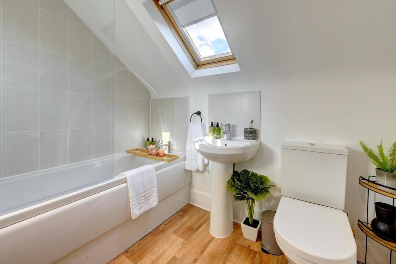 Regency Nest By Spa Town Property - Stylish 3 Bedroom Apartment On 2 Floors, Central Leamington Spa Exterior foto